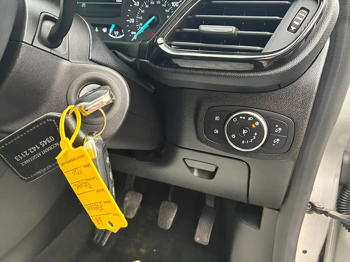 Used 2018 Ford Fiesta Zetec Silver - Interior and Exterior details 10