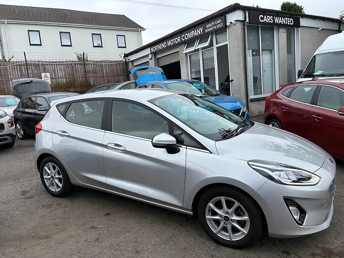 Used 2018 Ford Fiesta Zetec Silver - Interior and Exterior details 6