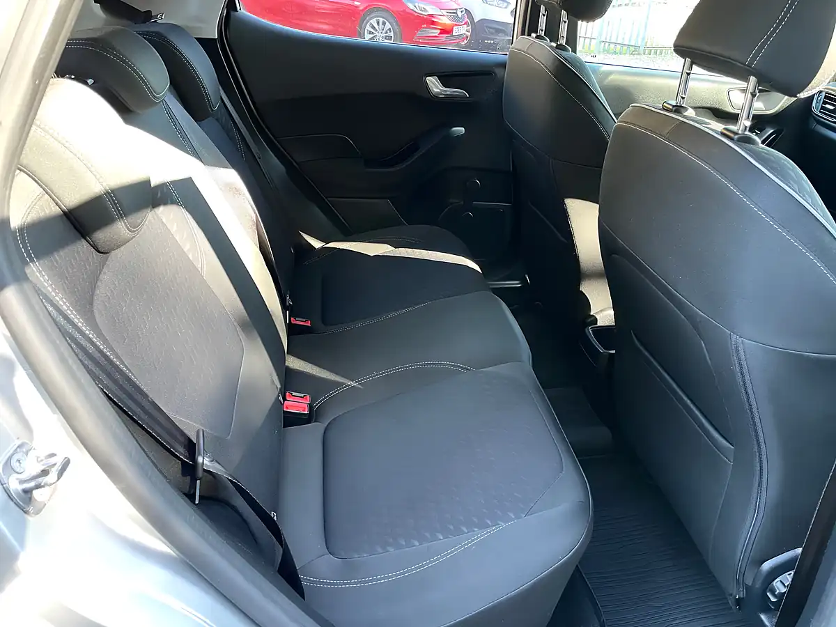 Used 2018 Ford Fiesta Zetec Silver - Interior and Exterior details 11