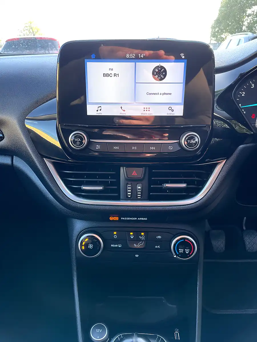 Used 2018 Ford Fiesta Zetec Silver - Interior and Exterior details 15
