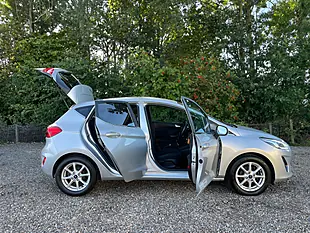Used 2018 Ford Fiesta Zetec Silver - Interior and Exterior details 7