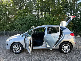Used 2018 Ford Fiesta Zetec Silver - Interior and Exterior details 8