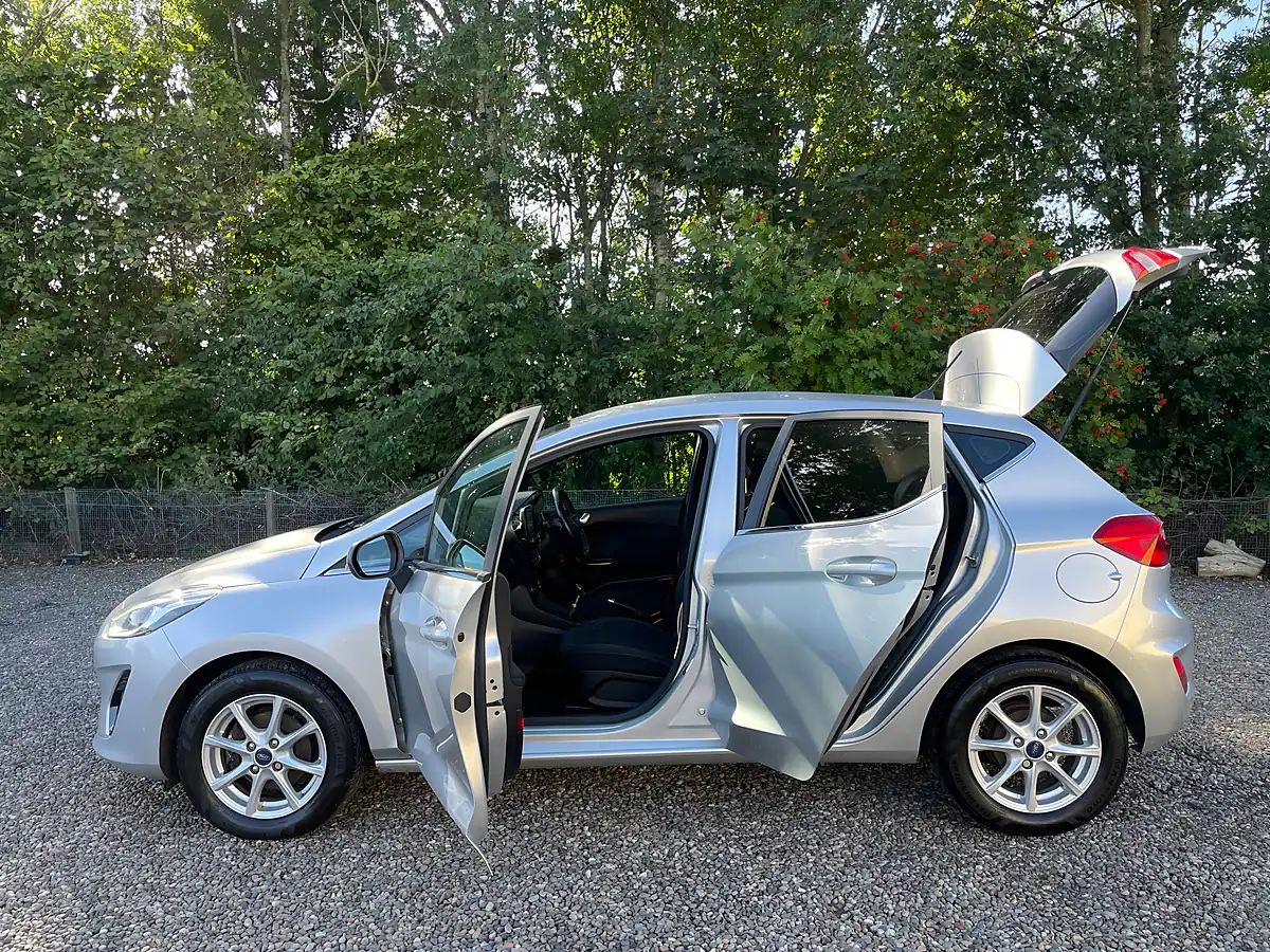 Used 2018 Ford Fiesta Zetec Silver - Interior and Exterior details 8