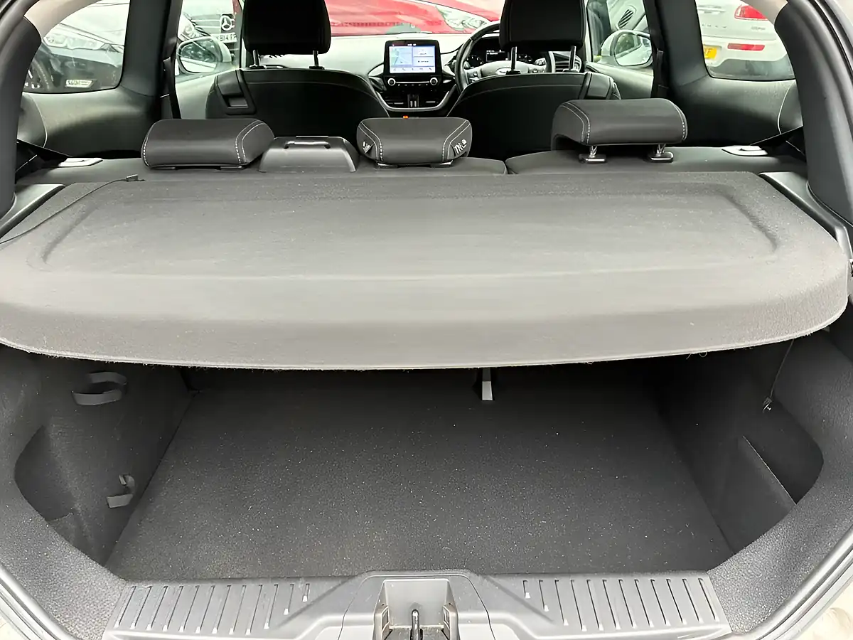 Used 2018 Ford Fiesta Zetec Silver - Interior and Exterior details 10