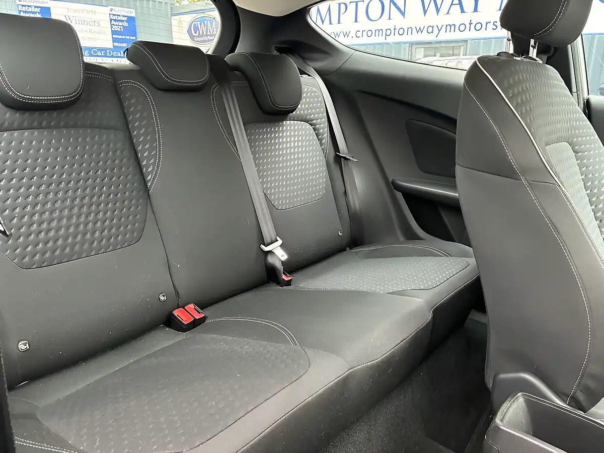 Used 2018 Ford Fiesta Zetec Silver - Interior and Exterior details 15