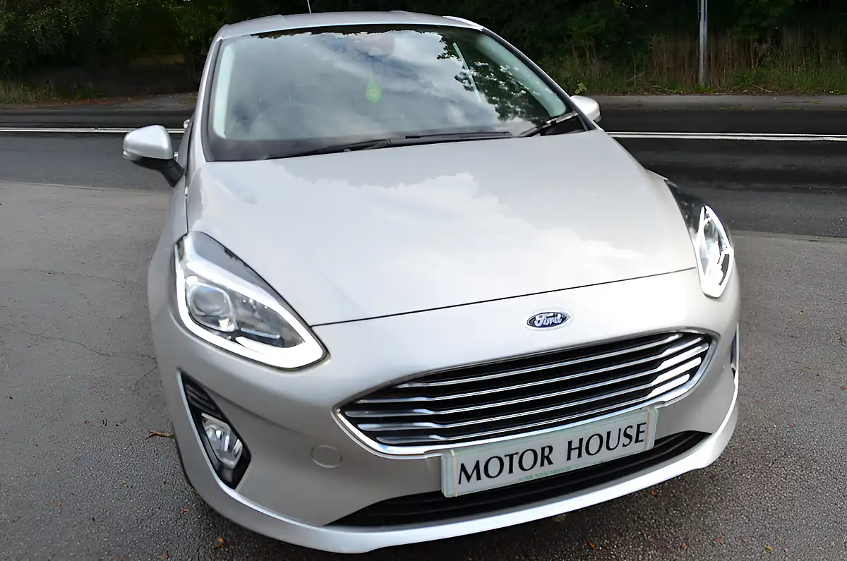 Used 2018 Ford Fiesta Zetec Silver - Interior and Exterior details 11