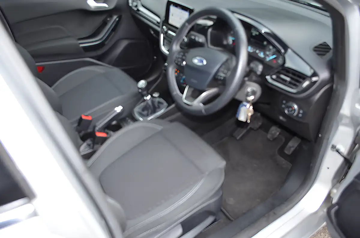 Used 2018 Ford Fiesta Zetec Silver - Interior and Exterior details 15