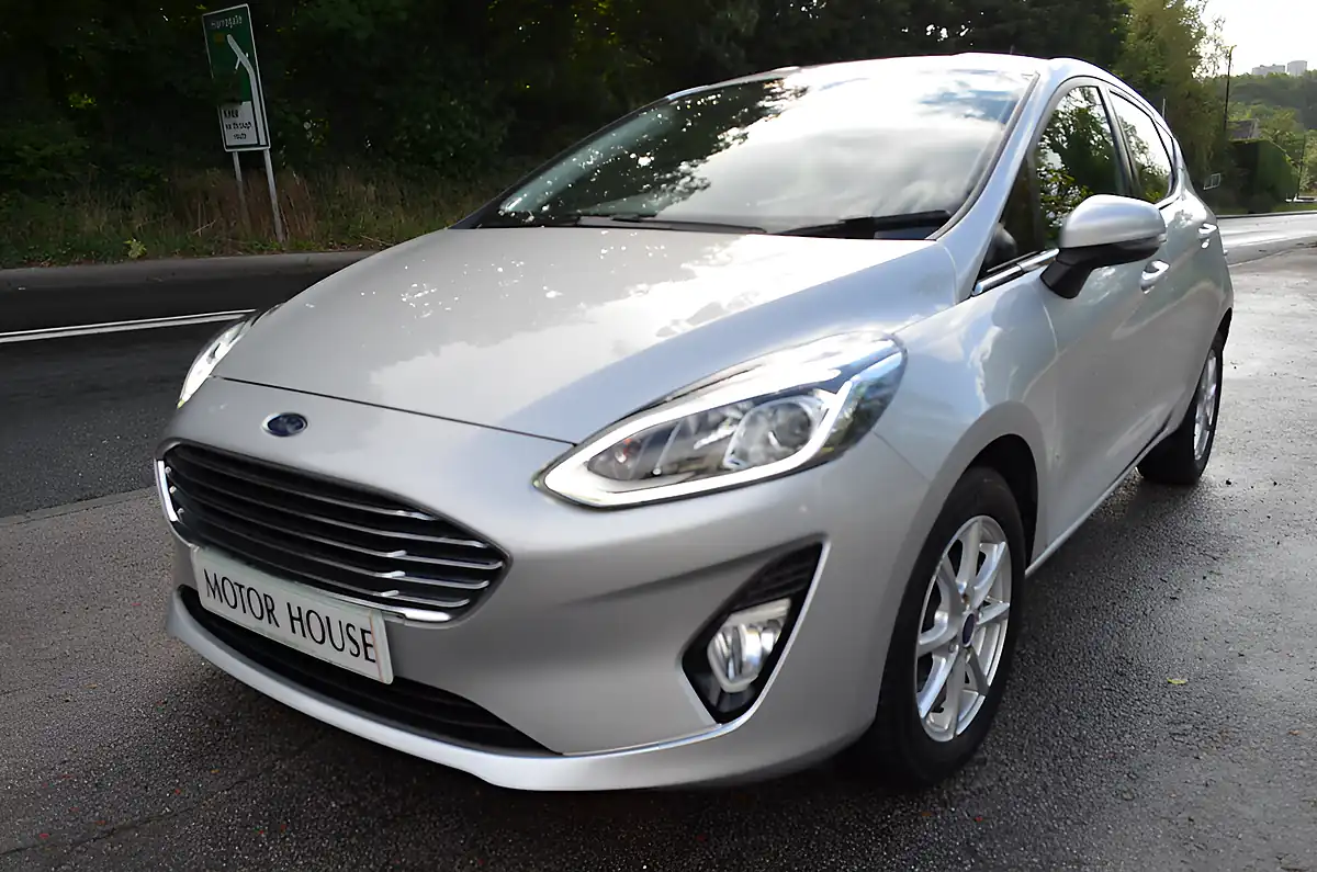 Used 2018 Ford Fiesta Zetec Silver - Interior and Exterior details 7