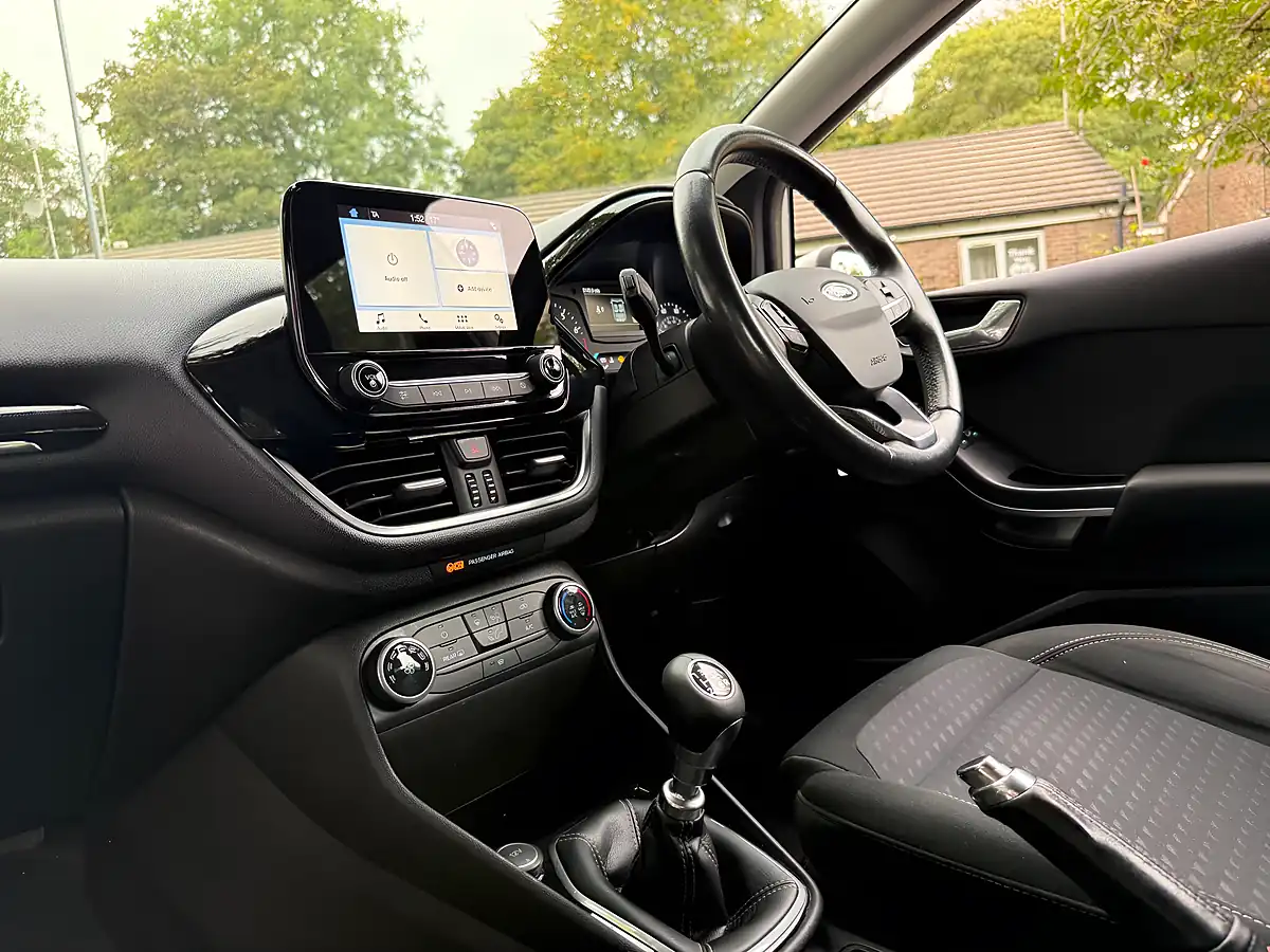 Used 2018 Ford Fiesta Zetec Silver - Interior and Exterior details 9