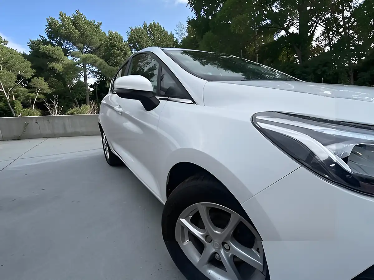 Used 2018 Ford Fiesta Zetec White - Interior and Exterior details 10