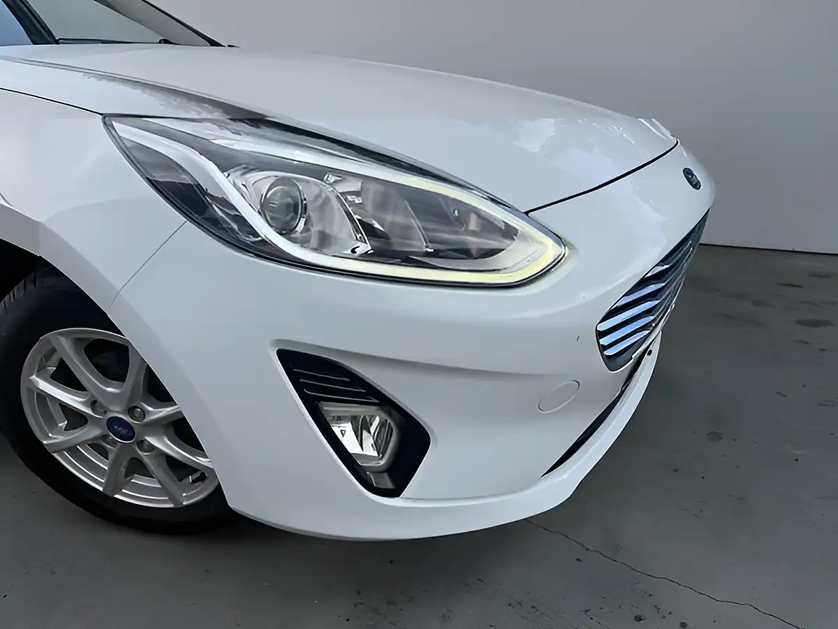 Used 2018 Ford Fiesta Zetec White - Interior and Exterior details 11