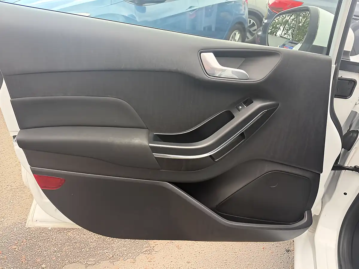 Used 2018 Ford Fiesta Zetec White - Interior and Exterior details 14