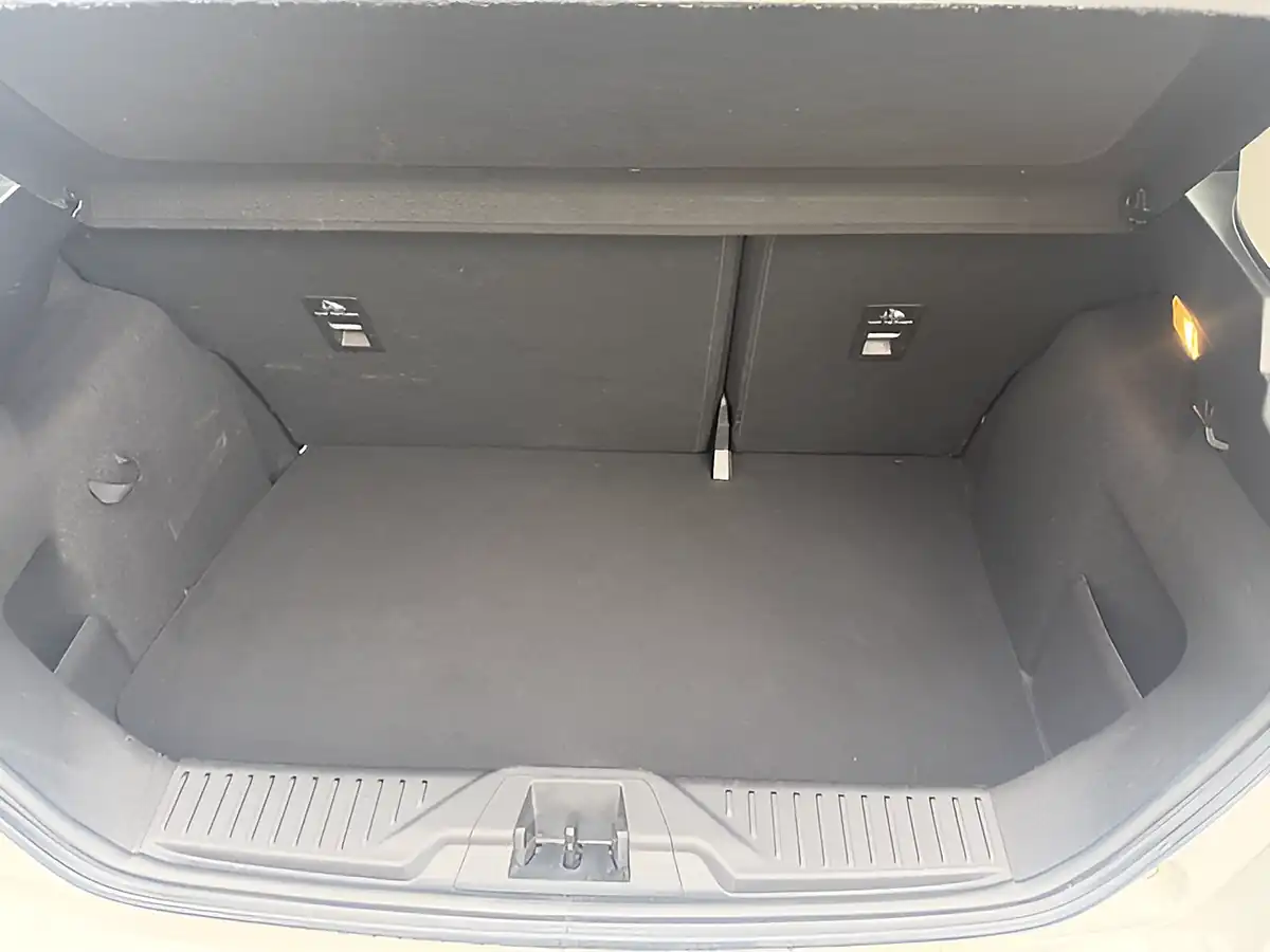 Used 2018 Ford Fiesta Zetec White - Interior and Exterior details 18