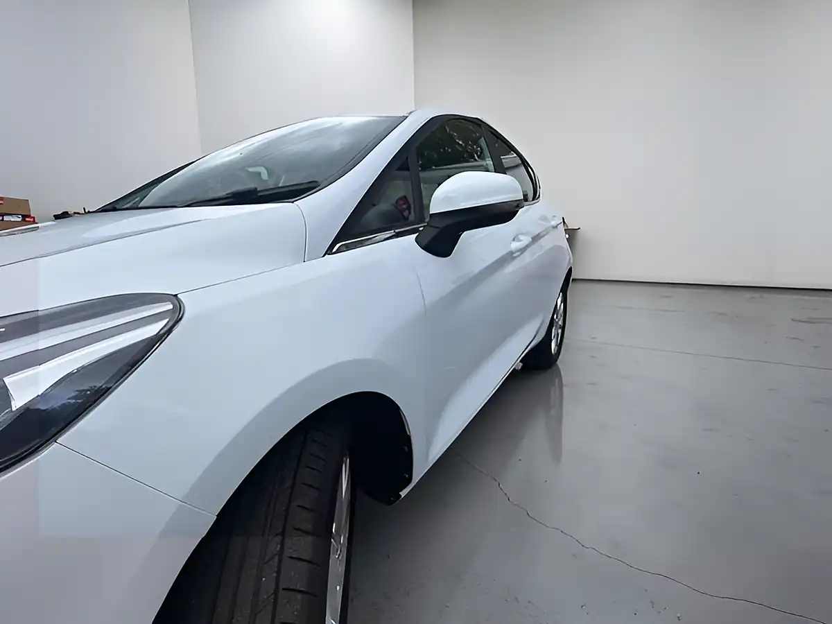 Used 2018 Ford Fiesta Zetec White - Interior and Exterior details 6