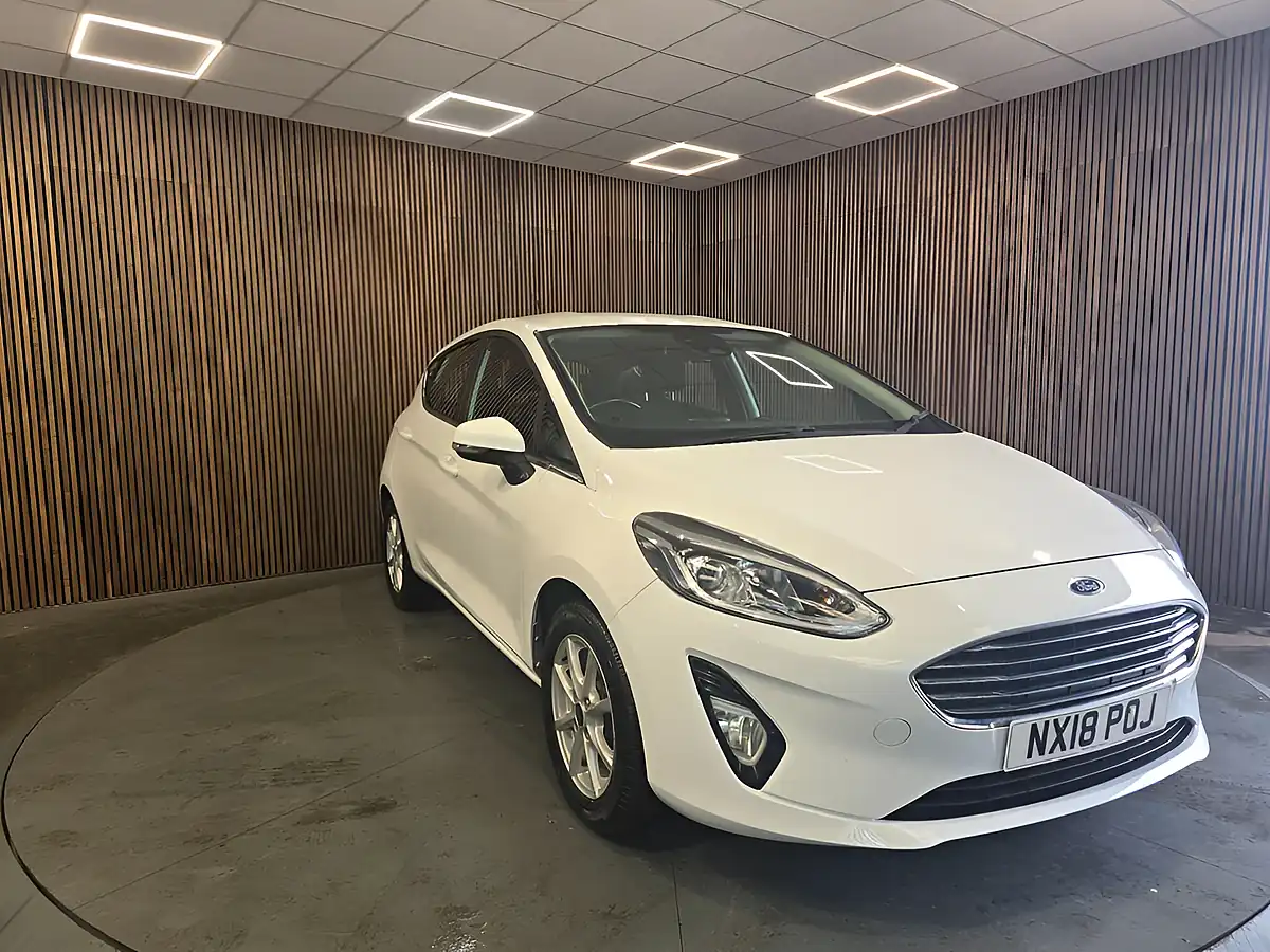 Used 2018 Ford Fiesta Zetec White - Front View