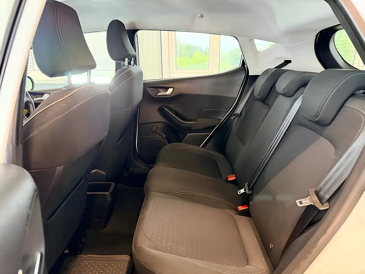 Used 2018 Ford Fiesta Zetec White - Interior and Exterior details 18