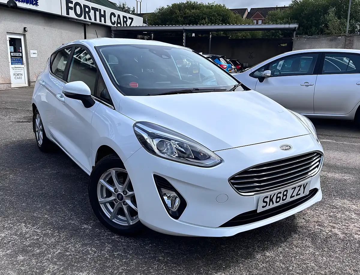 Used 2018 Ford Fiesta Zetec White - Front View