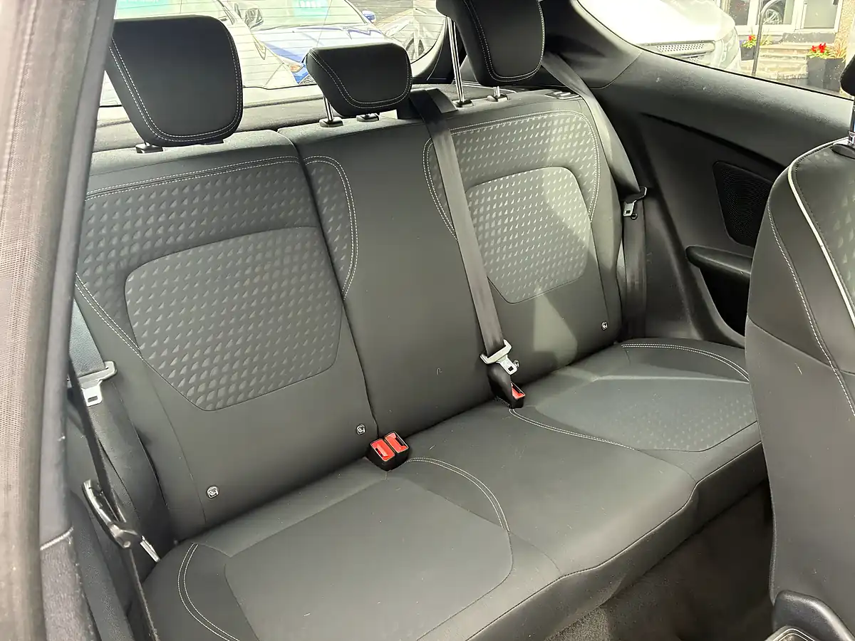 Used 2018 Ford Fiesta Zetec White - Interior and Exterior details 18