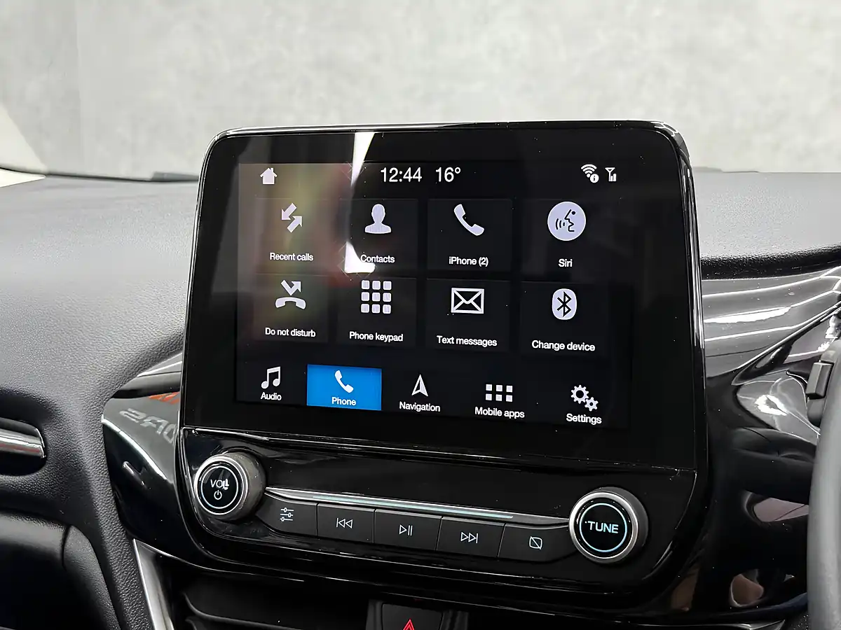 Used 2018 Ford Fiesta Zetec White - Interior and Exterior details 18