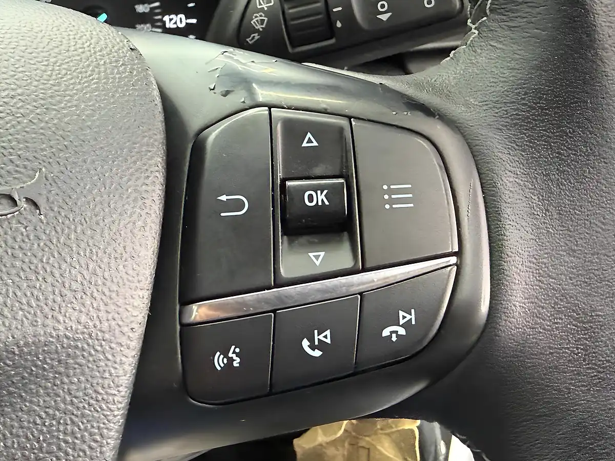 Used 2018 Ford Fiesta Zetec White - Interior and Exterior details 19