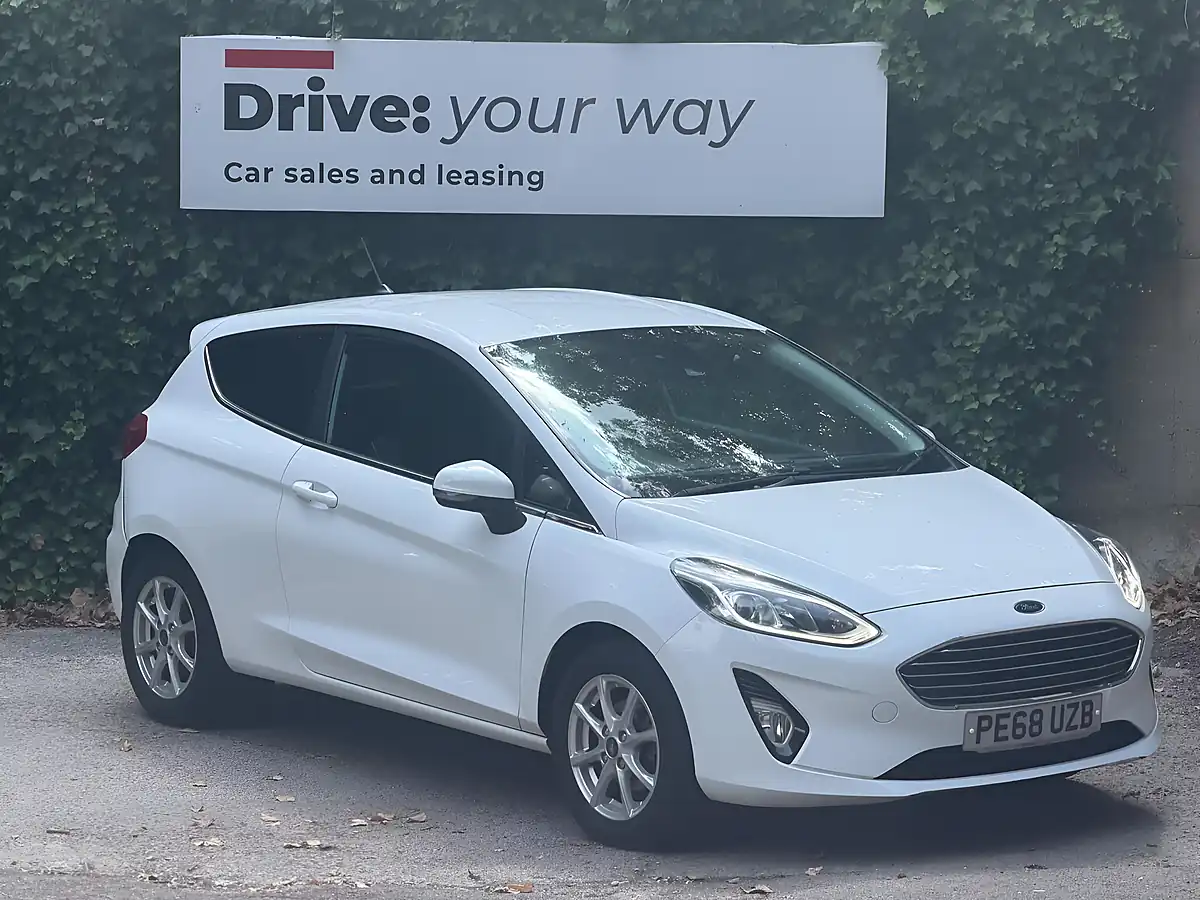 Used 2018 Ford Fiesta Zetec White - Front View