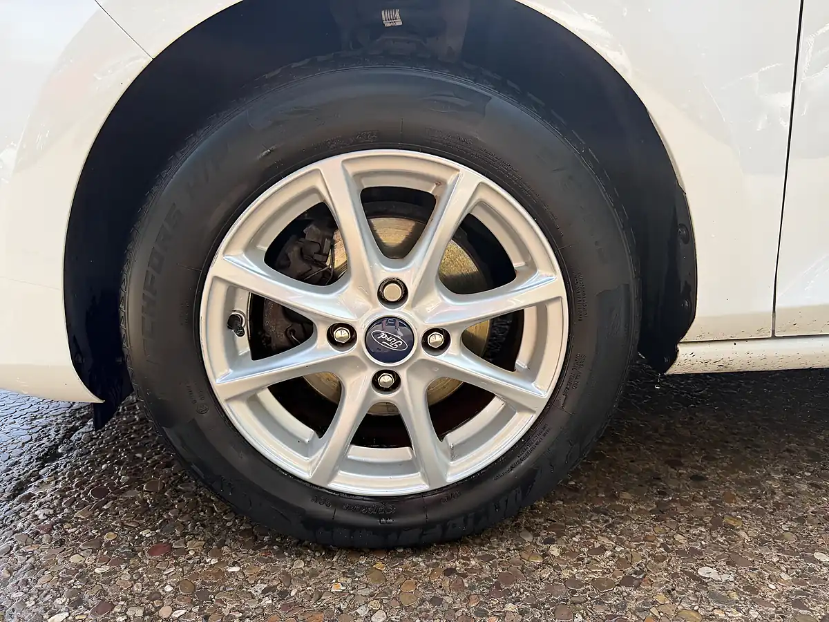 Used 2018 Ford Fiesta Zetec White - Interior and Exterior details 20