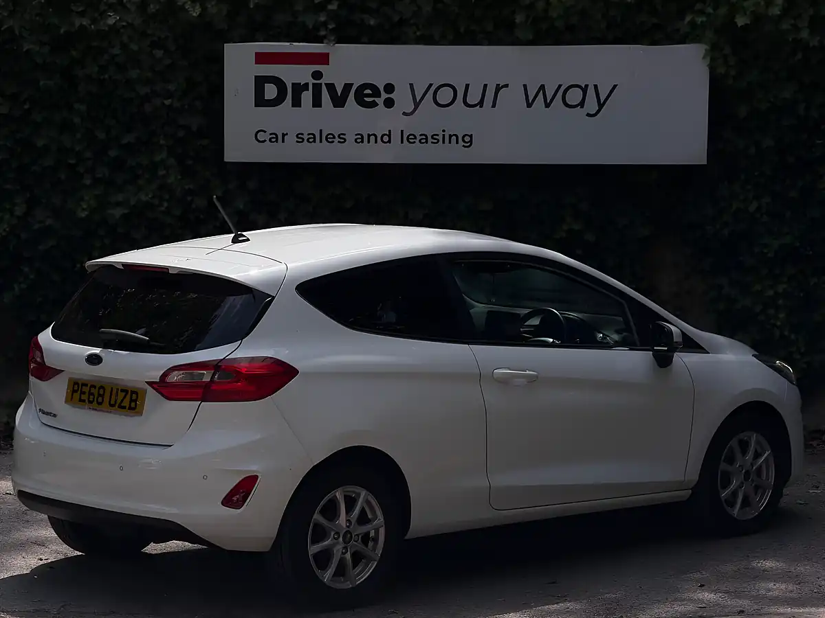 Used 2018 Ford Fiesta Zetec White - Interior and Exterior details 7