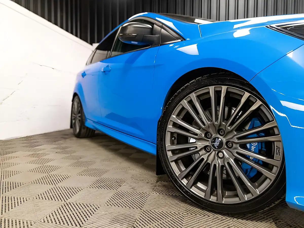Used 2018 Ford Focus RS Edition Blue - Interior and Exterior details 13