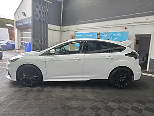 Used 2018 Ford Focus RS White - Interior and Exterior details 10