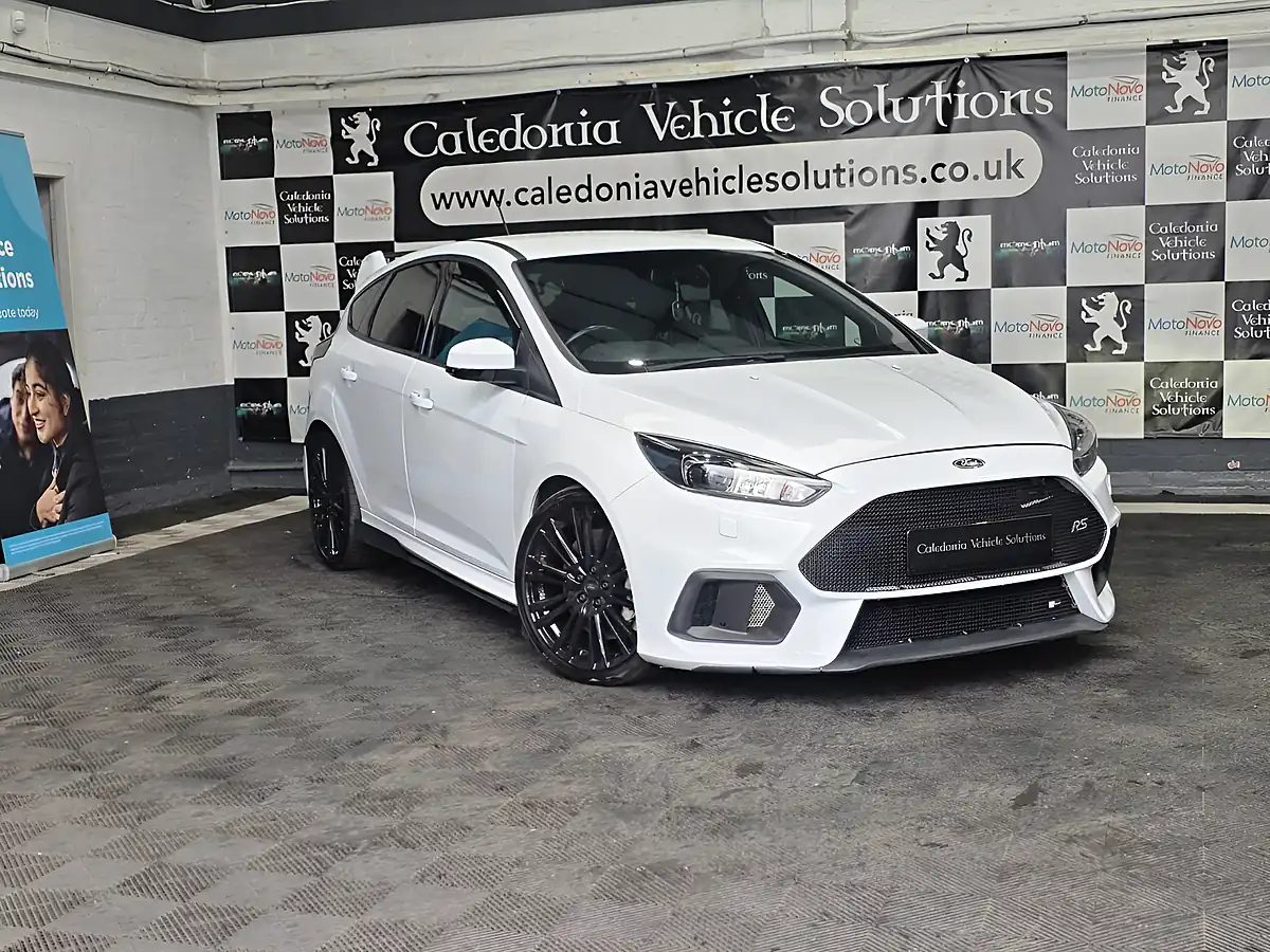 Used 2018 Ford Focus RS White - Interior and Exterior details 12