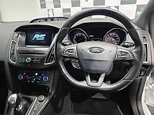 Used 2018 Ford Focus RS White - Interior and Exterior details 7