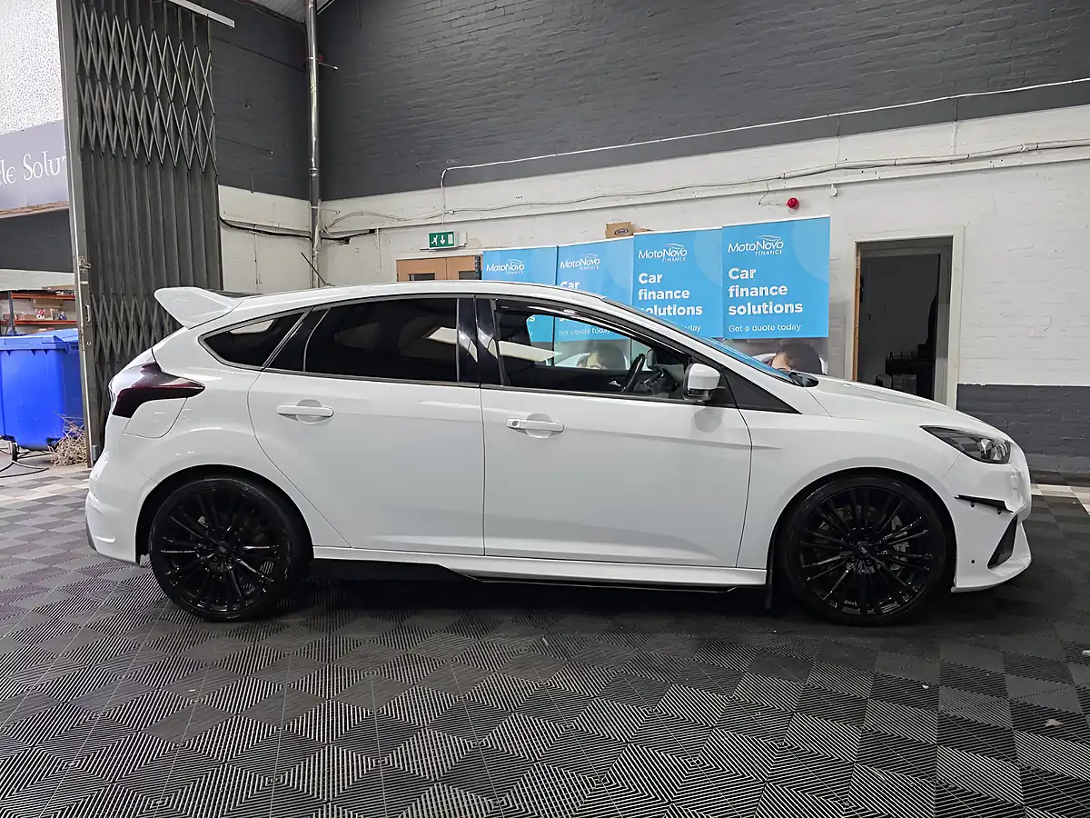Used 2018 Ford Focus RS White - Interior and Exterior details 8