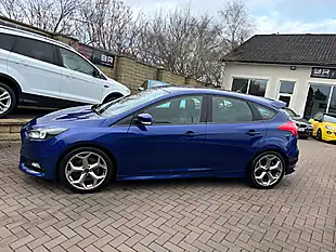 Used 2018 Ford Focus ST-2 Blue - Interior and Exterior details 6