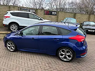 Used 2018 Ford Focus ST-2 Blue - Interior and Exterior details 7