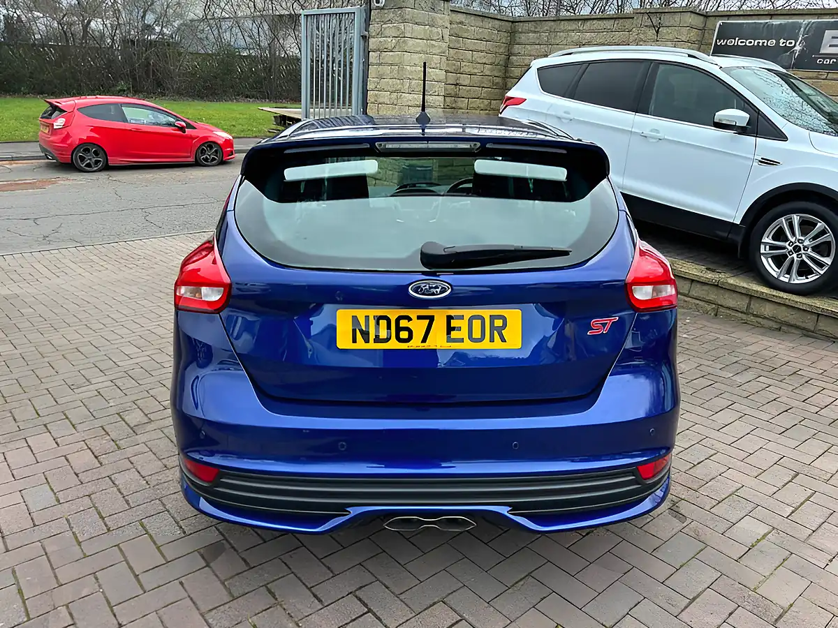 Used 2018 Ford Focus ST-2 Blue - Interior and Exterior details 9