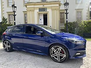 Used 2018 Ford Focus ST-3 Blue - Interior and Exterior details 6