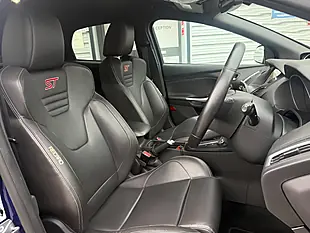 Used 2018 Ford Focus ST-3 Blue - Interior and Exterior details 11