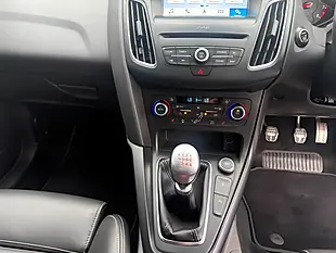 Used 2018 Ford Focus ST-3 Blue - Interior and Exterior details 12