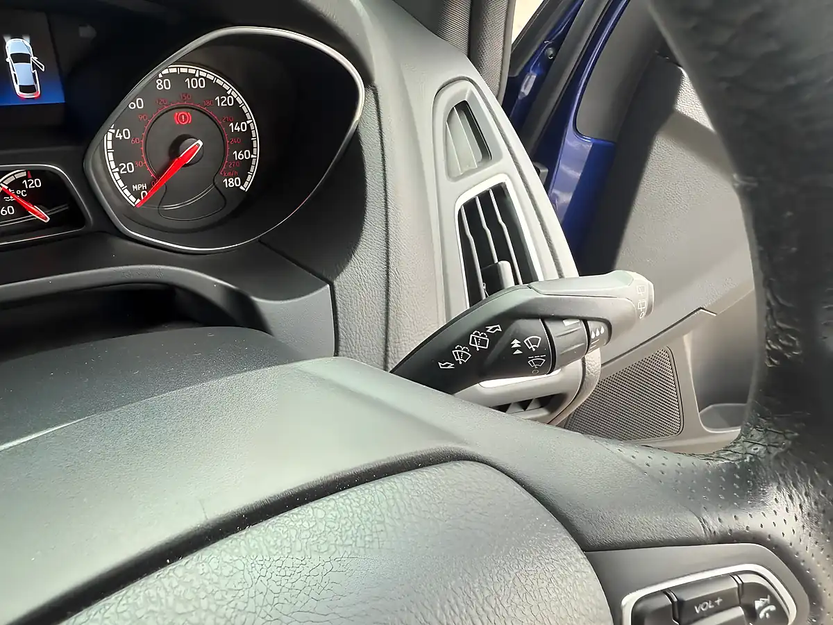 Used 2018 Ford Focus ST-3 Blue - Interior and Exterior details 13