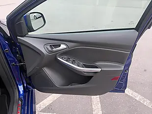 Used 2018 Ford Focus ST-3 Blue - Interior and Exterior details 14