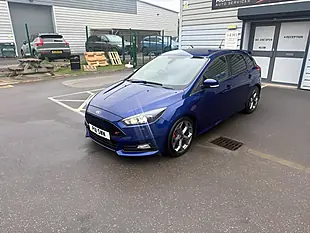 Used 2018 Ford Focus ST-3 Blue - Interior and Exterior details 5