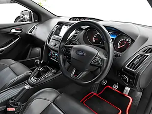 Used 2018 Ford Focus ST-3 Frozen White - Interior and Exterior details 12