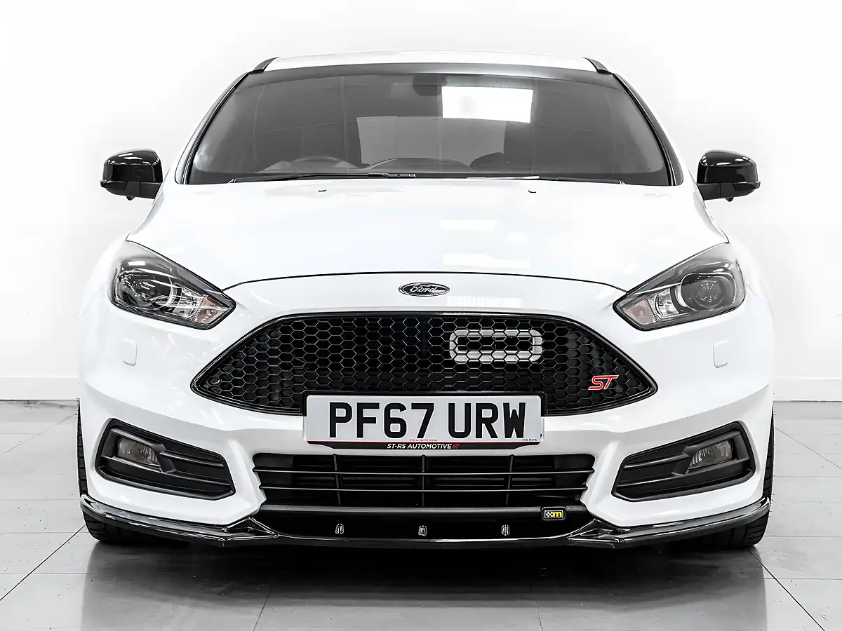 Used 2018 Ford Focus ST-3 Frozen White - Interior and Exterior details 5