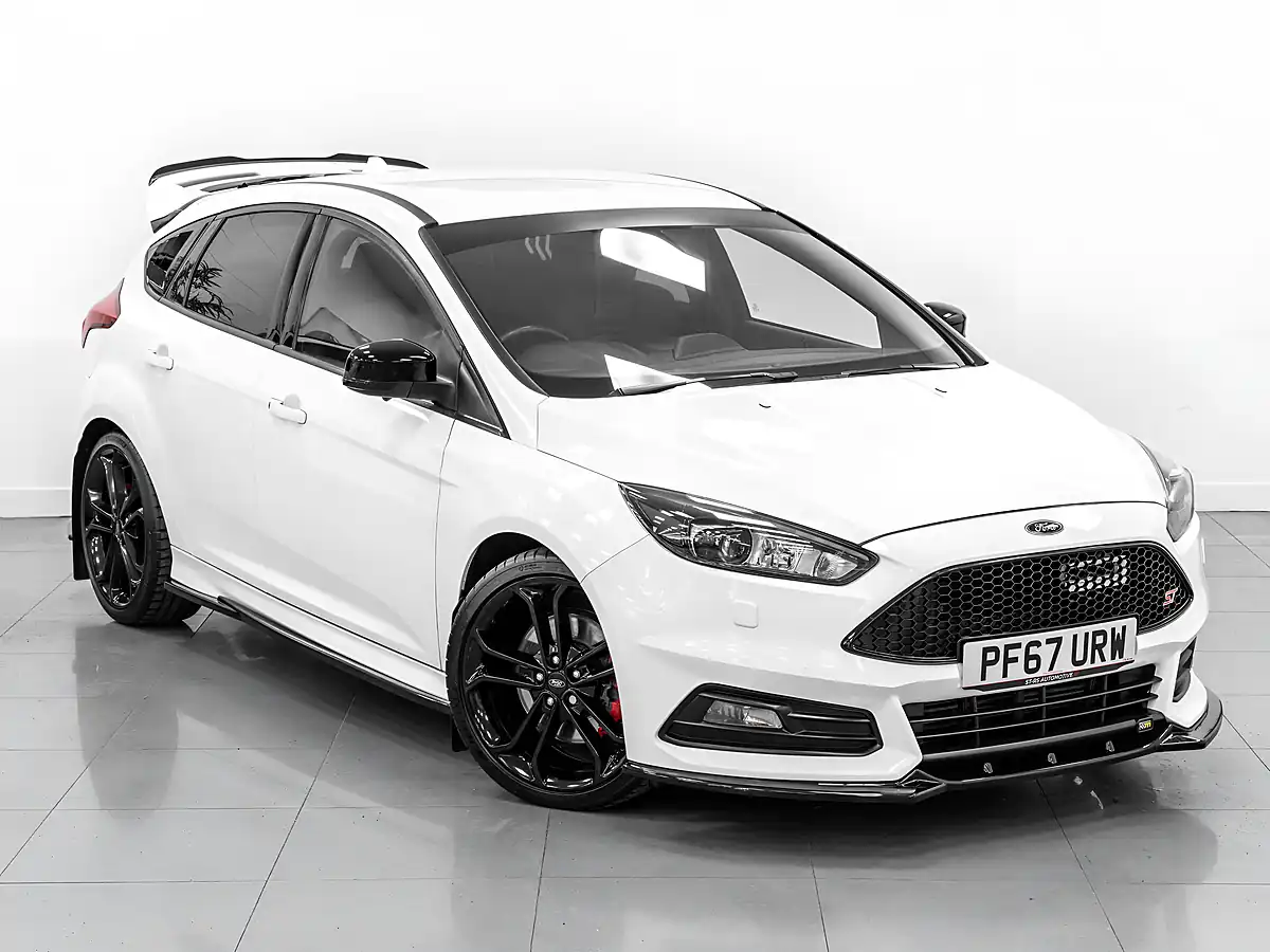 Used 2018 Ford Focus ST-3 Frozen White - Interior and Exterior details 7