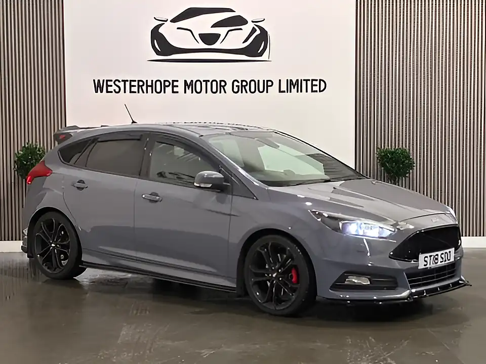 Used 2018 Ford Focus ST-3 Grey - Interior and Exterior details 10