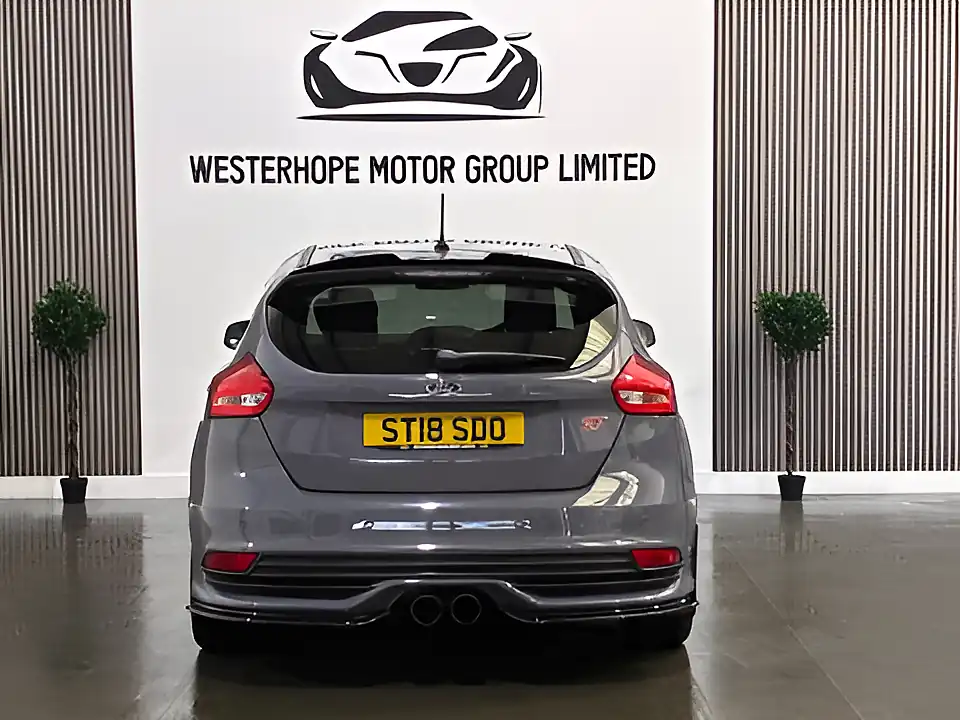 Used 2018 Ford Focus ST-3 Grey - Interior and Exterior details 12