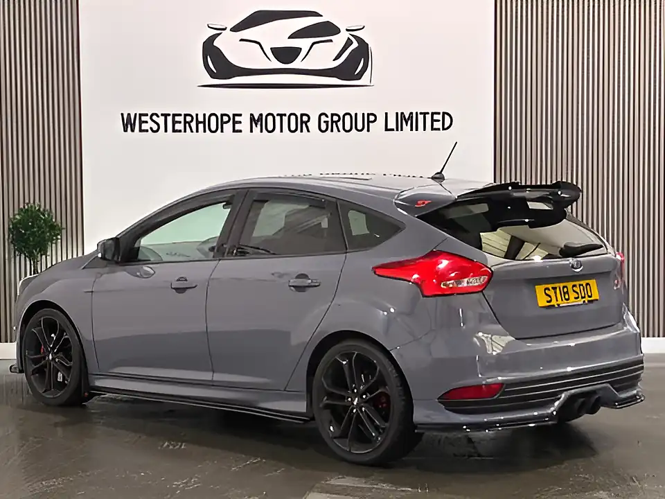 Used 2018 Ford Focus ST-3 Grey - Interior and Exterior details 2