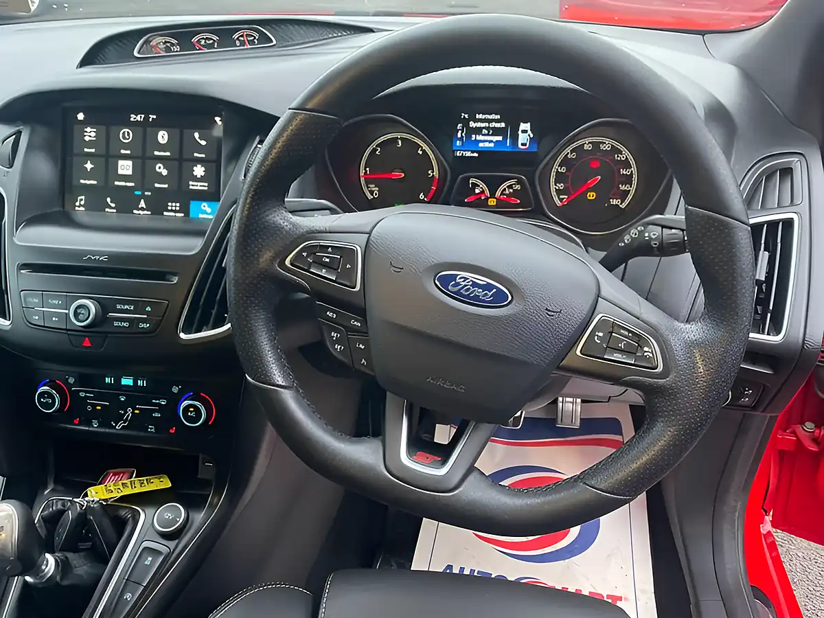 Used 2018 Ford Focus ST-3 Red - Interior and Exterior details 14