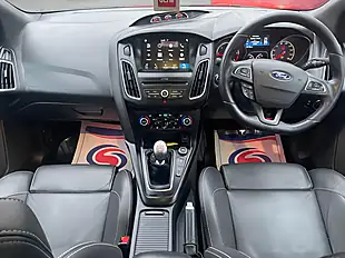 Used 2018 Ford Focus ST-3 Red - Interior and Exterior details 17