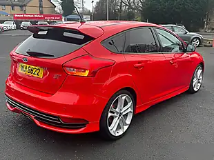 Used 2018 Ford Focus ST-3 Red - Interior and Exterior details 8